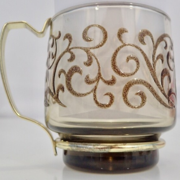 Vintage Hot Toddy/Punch Glasses Set of 4 Brass Handle Painted Scroll Design MCM - Picture 1 of 7